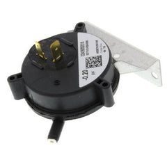 York S1-02436052018 Pressure Switch Control Air 0.20 Inch Water Column On Fall Single Pole Normally Open for Downflow/Horizontal Gas Furnaces-90% | Blackhawk Supply
