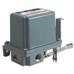 Telemecanique 9038AW1N4 Mechanical alternator, Pumptrol, mech open tank, NEMA 4, pedestal mounted, 4 NC DPST DB contacts  | Blackhawk Supply