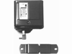 Johnson Controls P67AA-1C LOW PRESSURE CONTROL; DPST ADJ DIFF 1-1/2 TO 20#;  | Blackhawk Supply