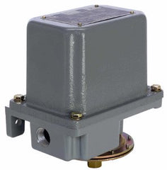 Square D 9012GAR4 Pressure Switch: 480 VAC 10AMP G + Options  | Blackhawk Supply