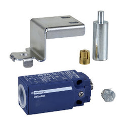 Square D NSYINLCRN Door switch for SPACIAL WM Enclosure, N/C contact (on lock), 10A, 500V, NC + NO  | Blackhawk Supply