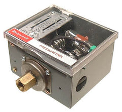 HONEYWELL THERMAL SOLUTIONS FS L404T1055 SPST Auto Reset Mercury Free Pressuretrol For Oil 5-50 PSI Replaces L404T1022  | Blackhawk Supply
